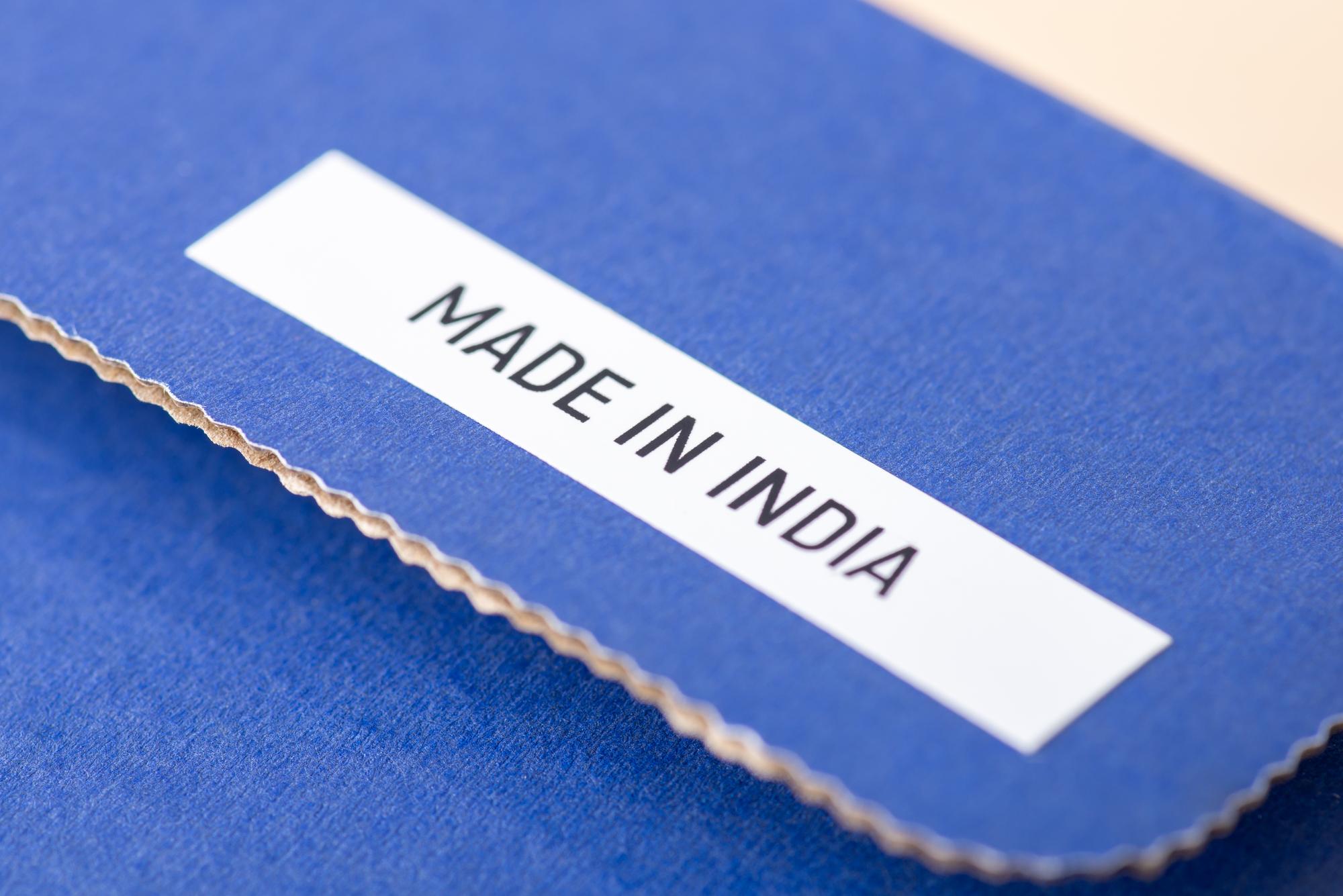 Wysokiej klasy wschodnioeuropejska wizyta: Wyszywanie rzemiosła logo
